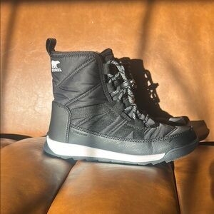 Sorel Kids Black Winter Snow Boots Pull On with Laces, size 3